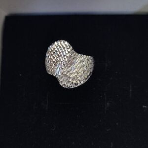 14kt Solid White Gold Diamond Cuts Ring